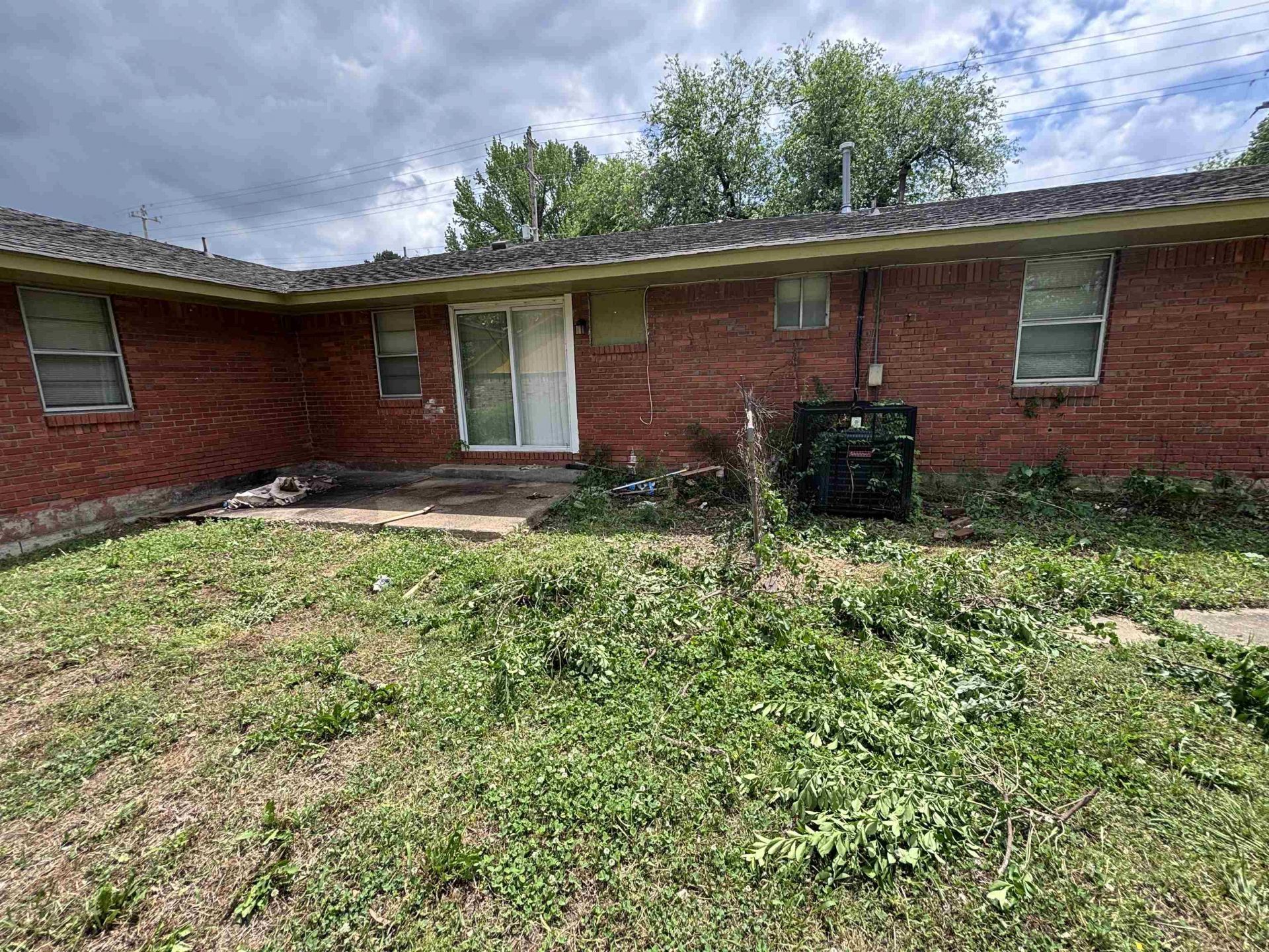 900 W Shelby Dr, Memphis, TN 38109 Main Photo