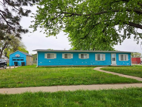 418 W 24th, South Sioux City, NE 68776