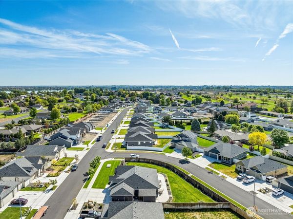 4605 E Thrush St, Moses Lake, WA 98837