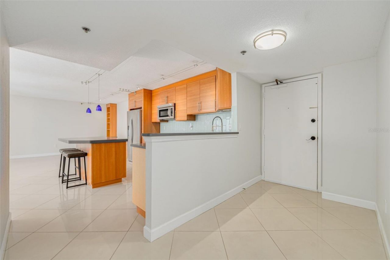 7432 Sunshine Skyway Lane S, Unit 704, Saint Petersburg, FL 33711 Photo