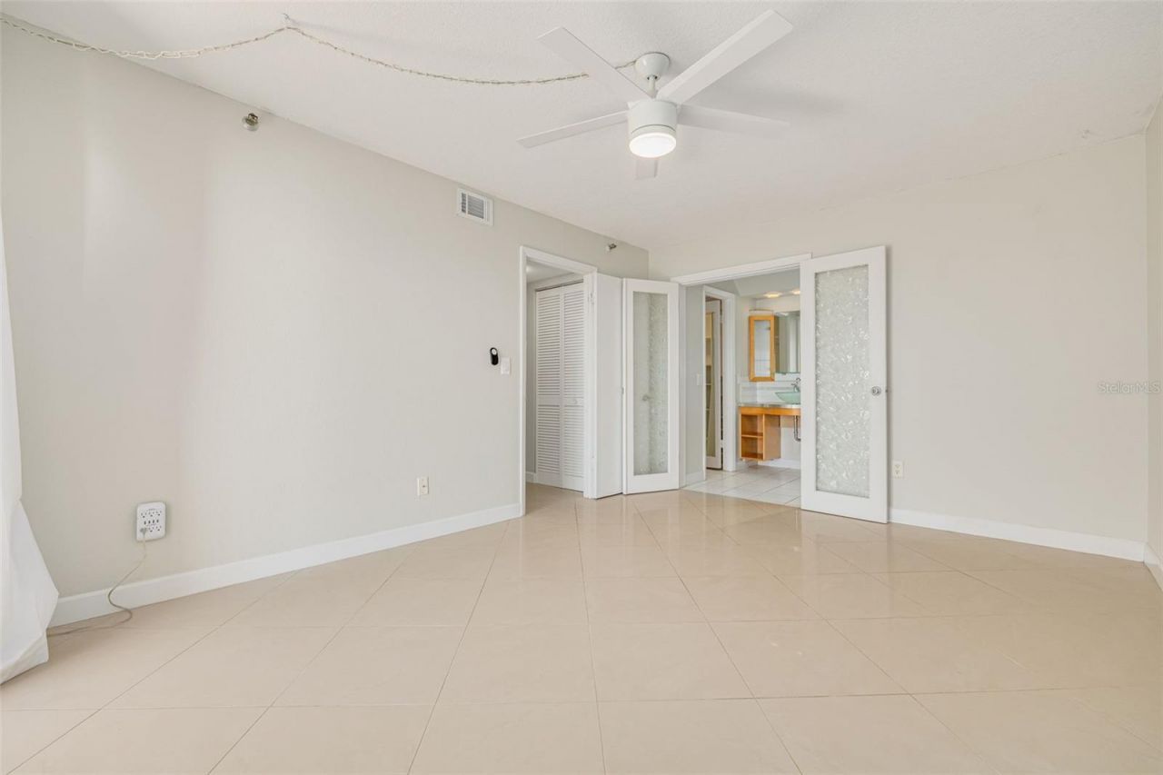 7432 Sunshine Skyway Lane S, Unit 704, Saint Petersburg, FL 33711 Photo