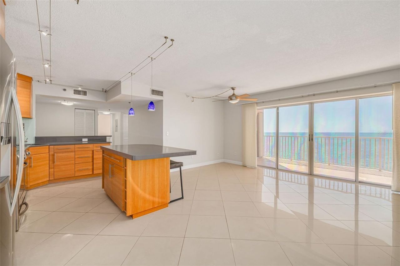 7432 Sunshine Skyway Lane S, Unit 704, Saint Petersburg, FL 33711 Photo