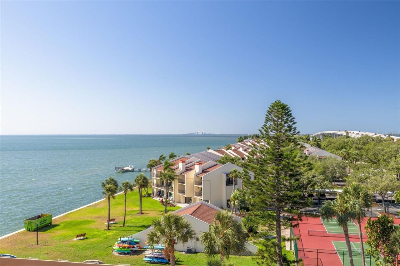 7432 Sunshine Skyway Lane S, Unit 704, Saint Petersburg, FL 33711 Photo