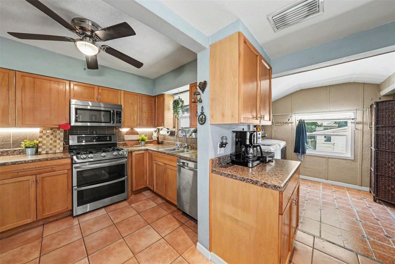 2827 9th Avenue N, Saint Petersburg, FL 33713 Photo