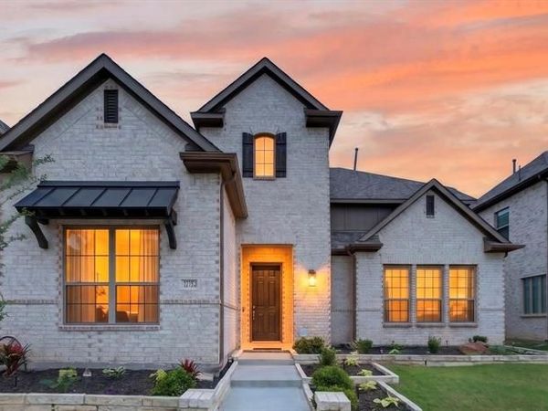 12733 Royal Oaks Lane, Farmers Branch, TX 75234