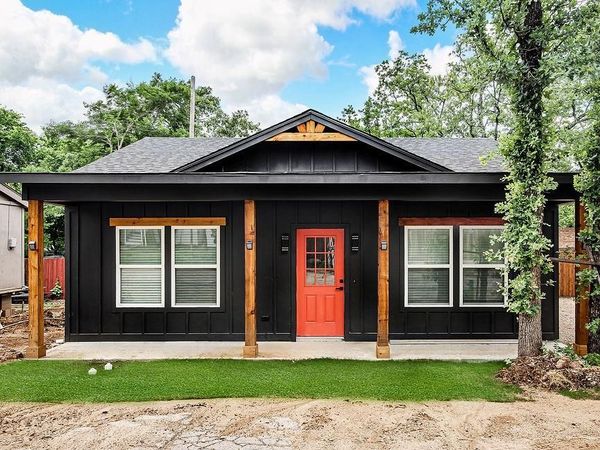 90 Live Oak Street , Alvarado, TX 76009