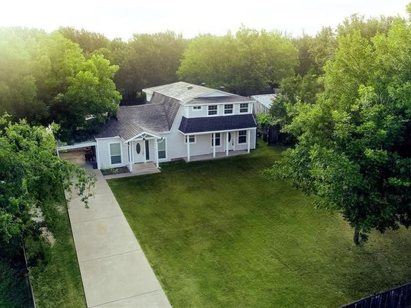 405 Granbury Court, Granbury, TX 76049