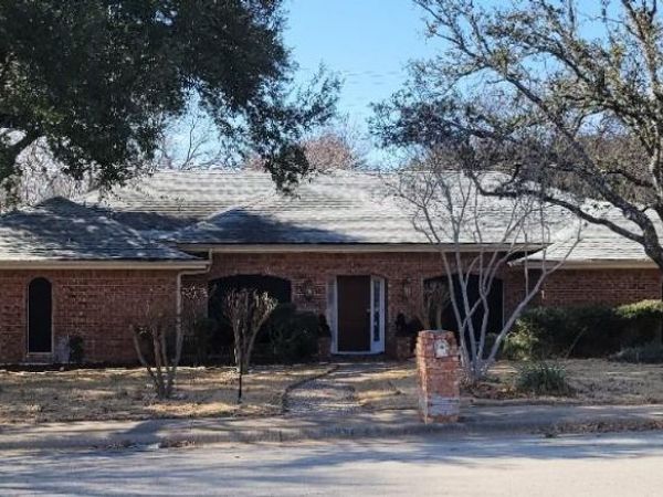 1333 Thunderbrook Drive , DeSoto, TX 75115