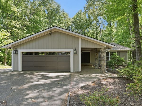 3662 Stonelake Court SW, Lilburn, GA 30047