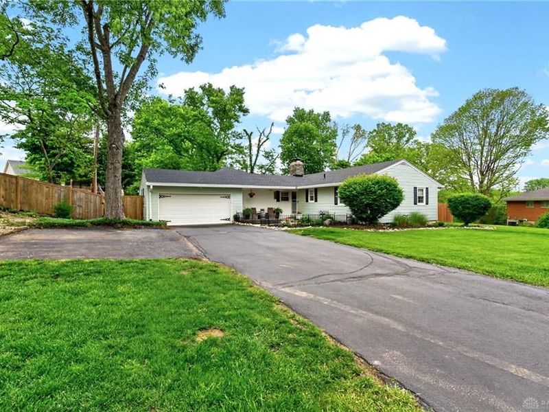 3194 Birchall Drive, Dayton, OH 45440 Photo 2