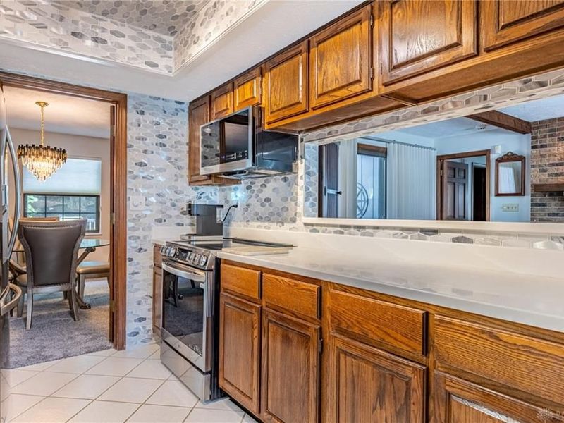 7821 Stanley Mill Drive, Centerville, OH 45459 Photo 10