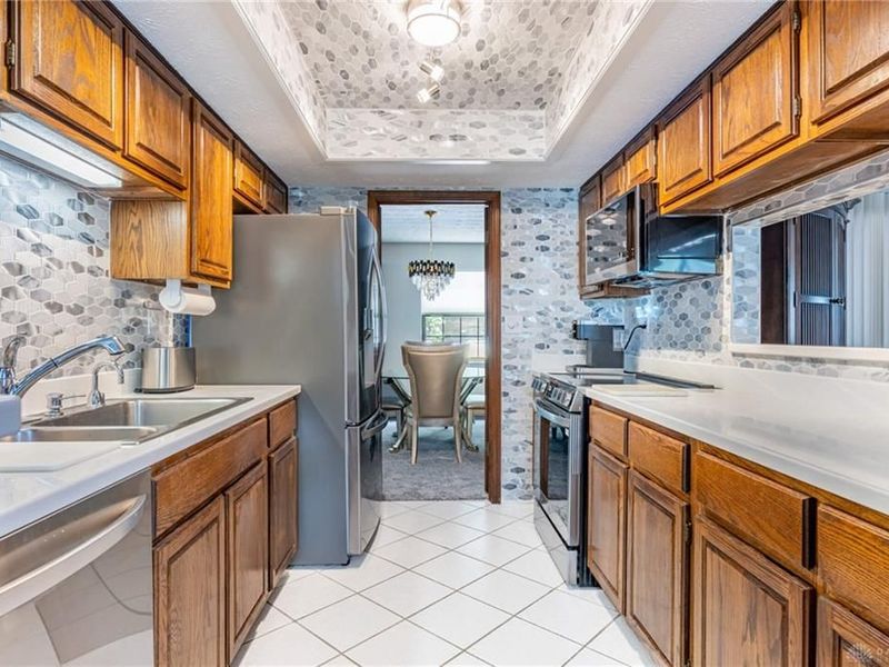 7821 Stanley Mill Drive, Centerville, OH 45459 Photo 8