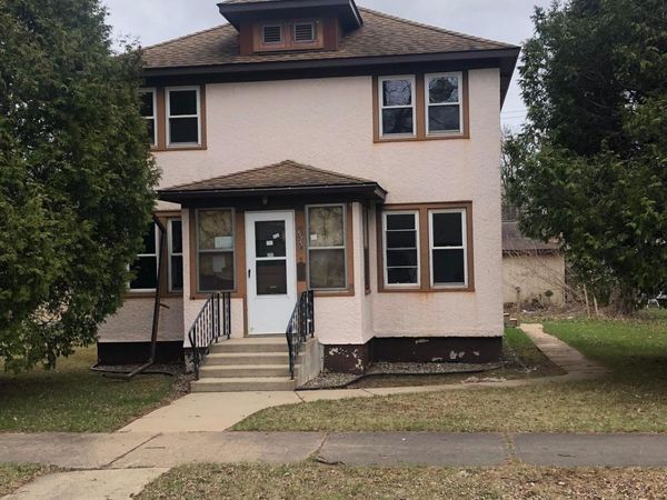2626 6th Avenue E, Hibbing, MN 55746