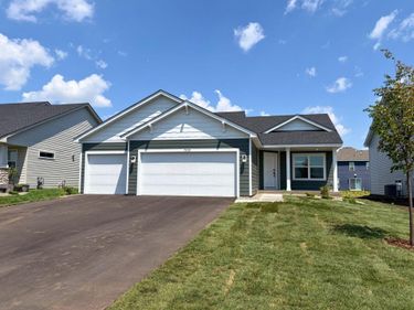 7658 109th Street S, Cottage Grove, MN 55016