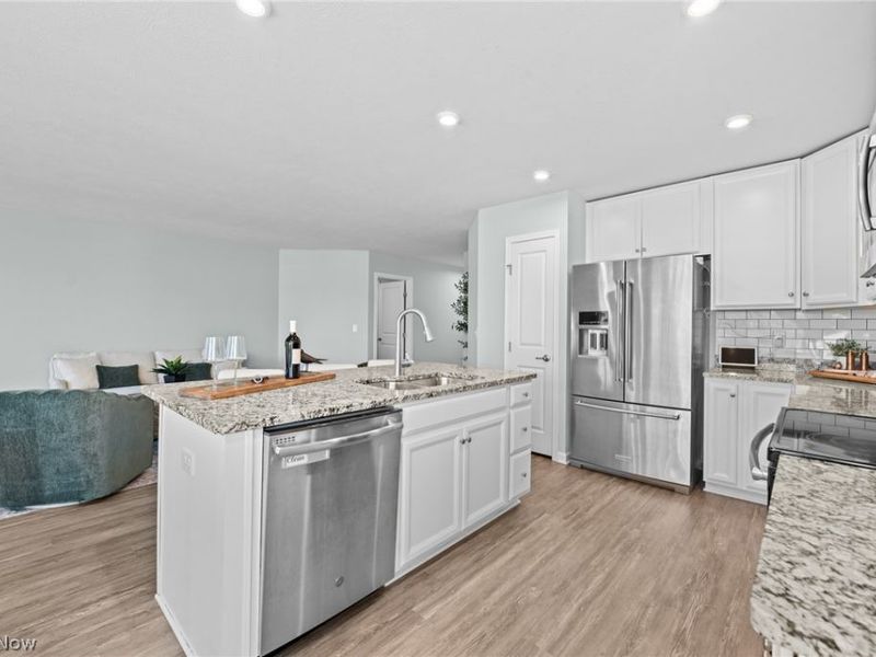2135 Farroni Drive, Willoughby, OH 44094 Photo 8