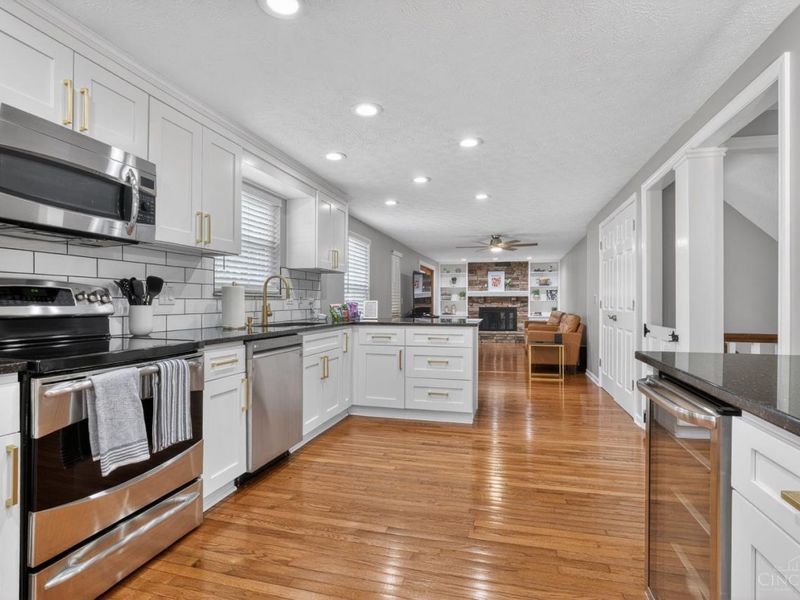 831 Massachusetts Drive, Union Twp, OH 45245 Photo 5
