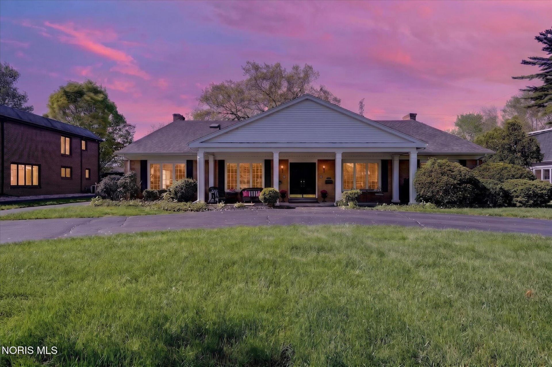 3915 Hillandale Road, Ottawa Hills, OH 43606 Main Photo