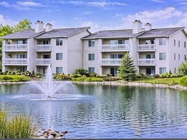 830 Deerwood , Defiance, OH 43512