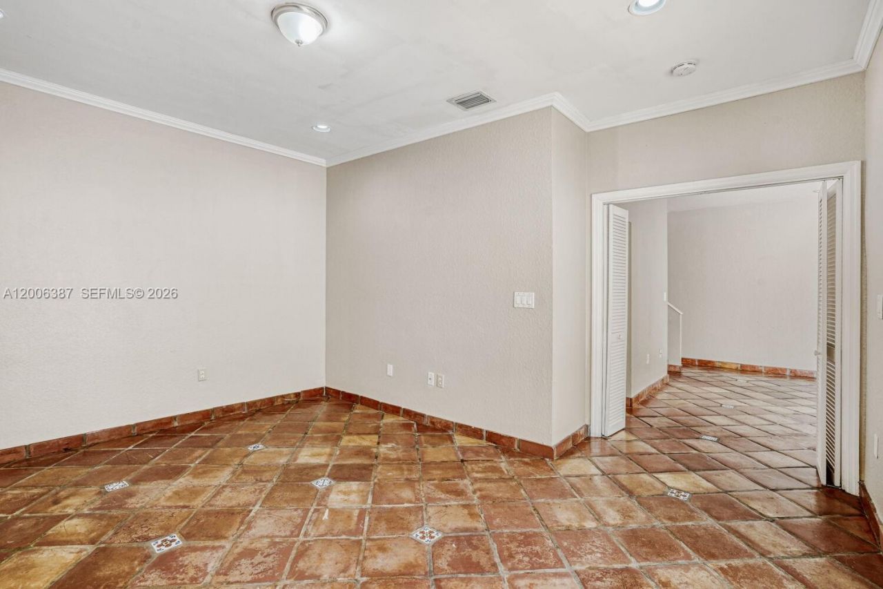 941 Doveplum Ct, Hollywood, FL 33019 Photo