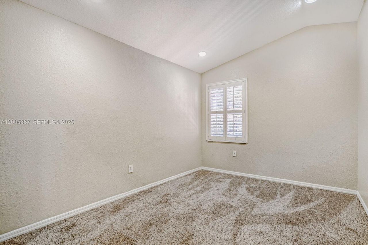 941 Doveplum Ct, Hollywood, FL 33019 Photo