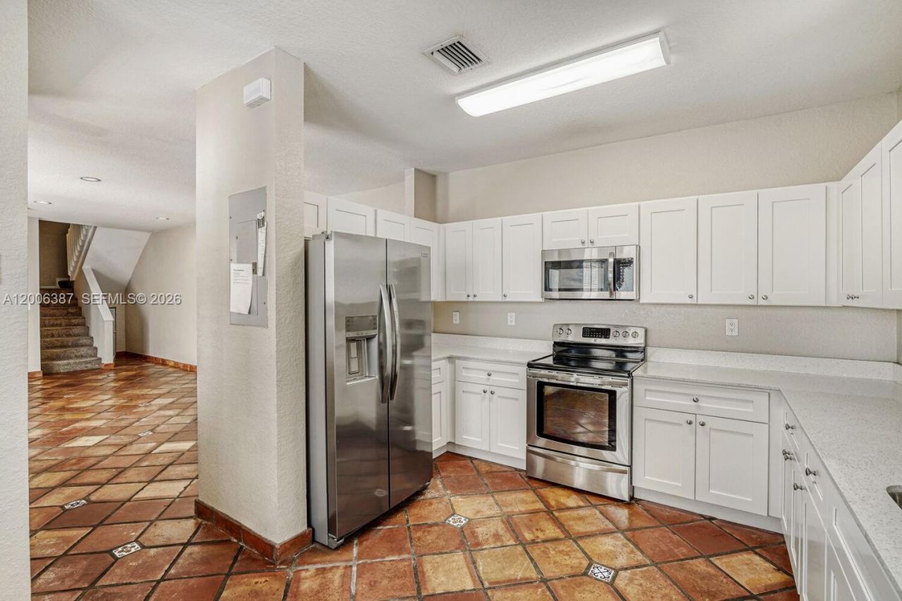 941 Doveplum Ct, Hollywood, FL 33019 Photo