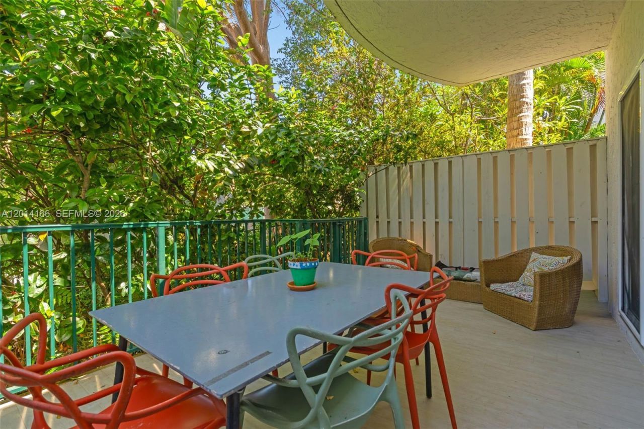 232 Sea View Dr, Unit 108, Key Biscayne, FL 33149 Photo
