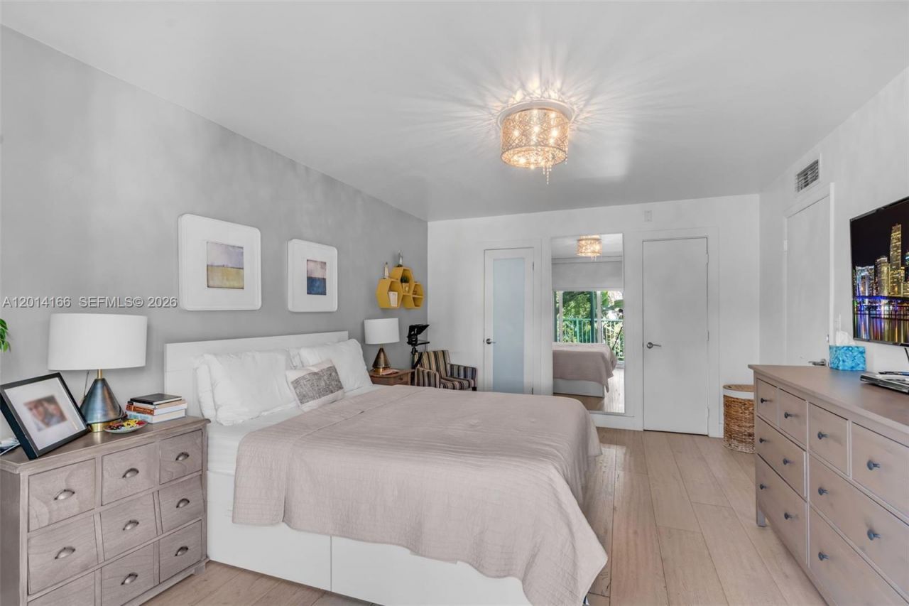 232 Sea View Dr, Unit 108, Key Biscayne, FL 33149 Photo
