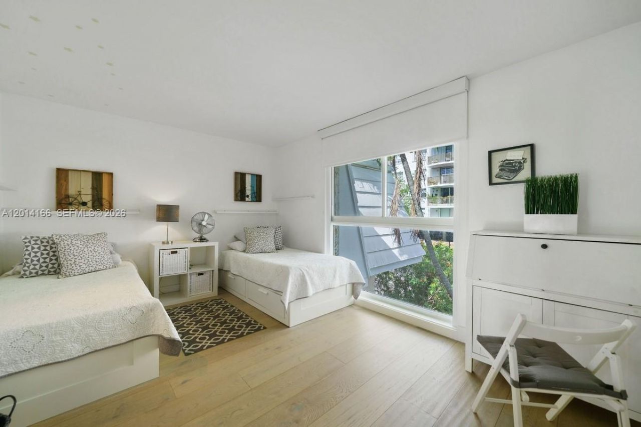 232 Sea View Dr, Unit 108, Key Biscayne, FL 33149 Photo