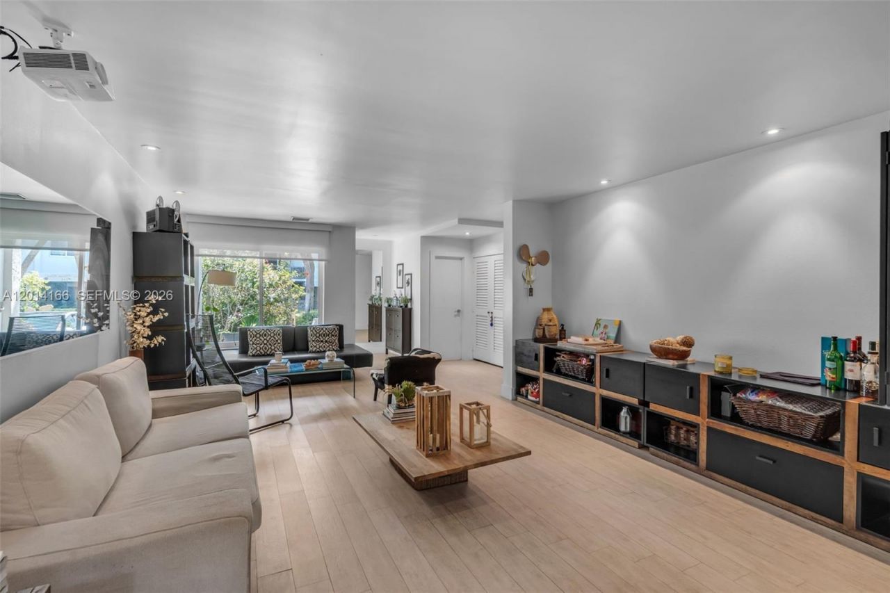 232 Sea View Dr, Unit 108, Key Biscayne, FL 33149 Photo