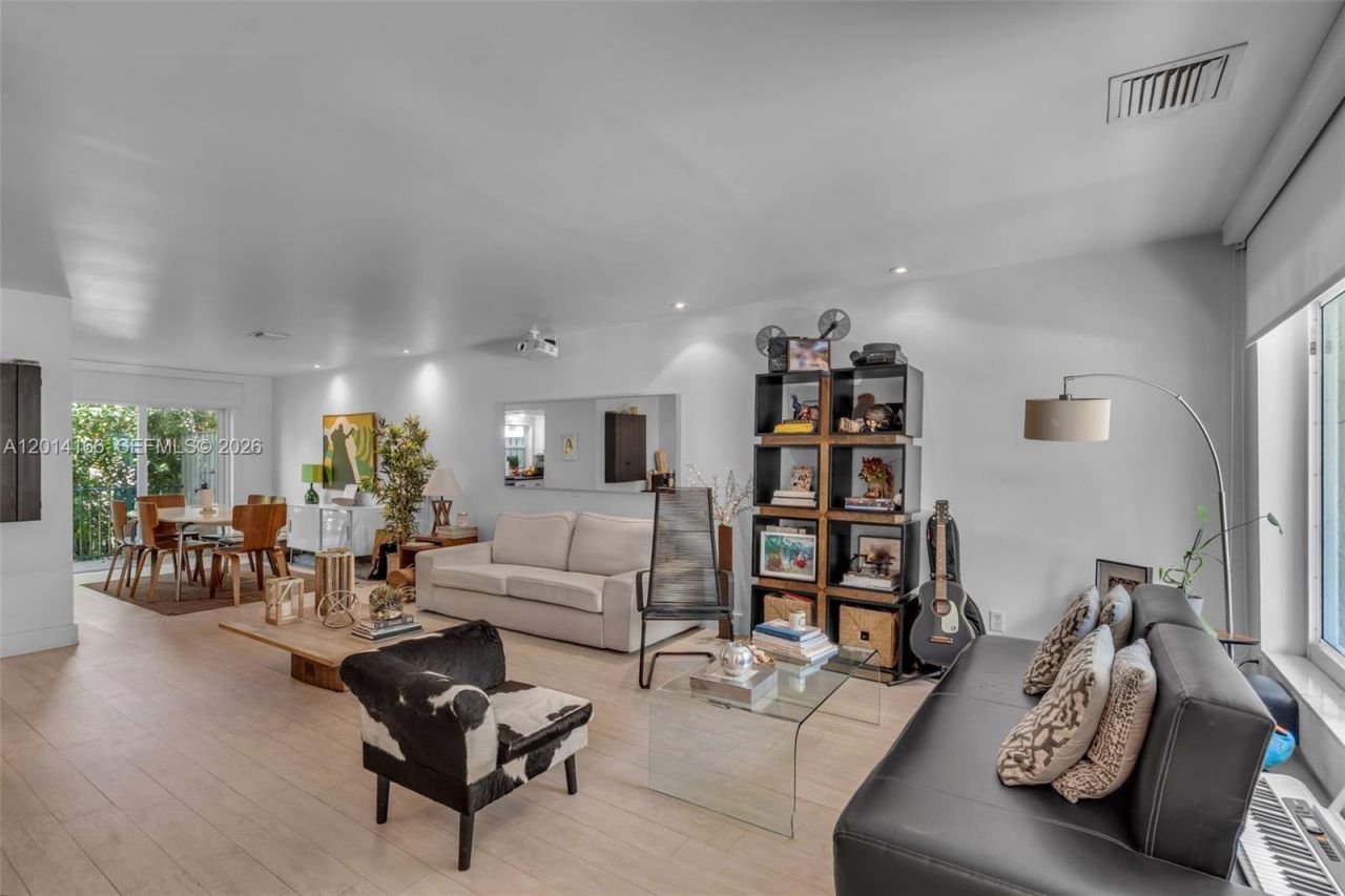 232 Sea View Dr, Unit 108, Key Biscayne, FL 33149 Photo
