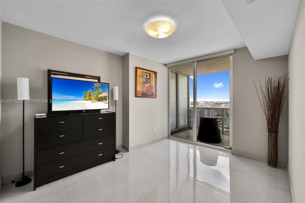 1800 S Ocean Dr , Unit 2007, Hallandale Beach, FL 33009 Photo