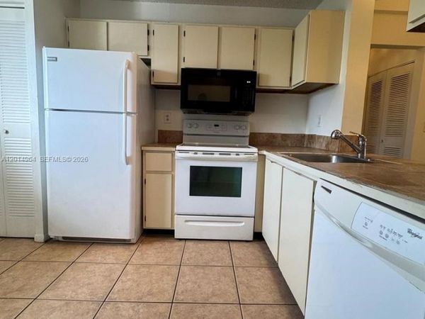 142 NW 60th Ave , Unit 6-2, Margate, FL 33063