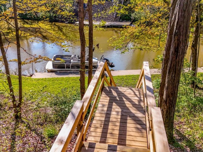 376 Twin Bay Trail, Willard, OH 44890 Photo 10
