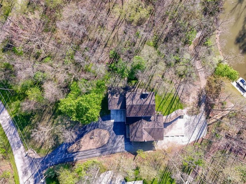 376 Twin Bay Trail, Willard, OH 44890 Photo 4