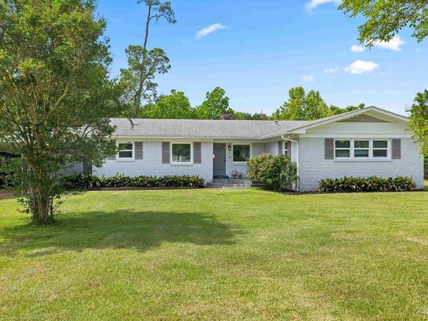 15 Star Lake Dr, Pensacola, FL 32507