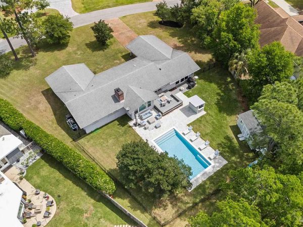 15 Star Lake Dr, Pensacola, FL 32507