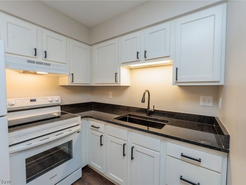 126 Royal Crest Drive, Unit E, Seville, OH 44273 Photo 13