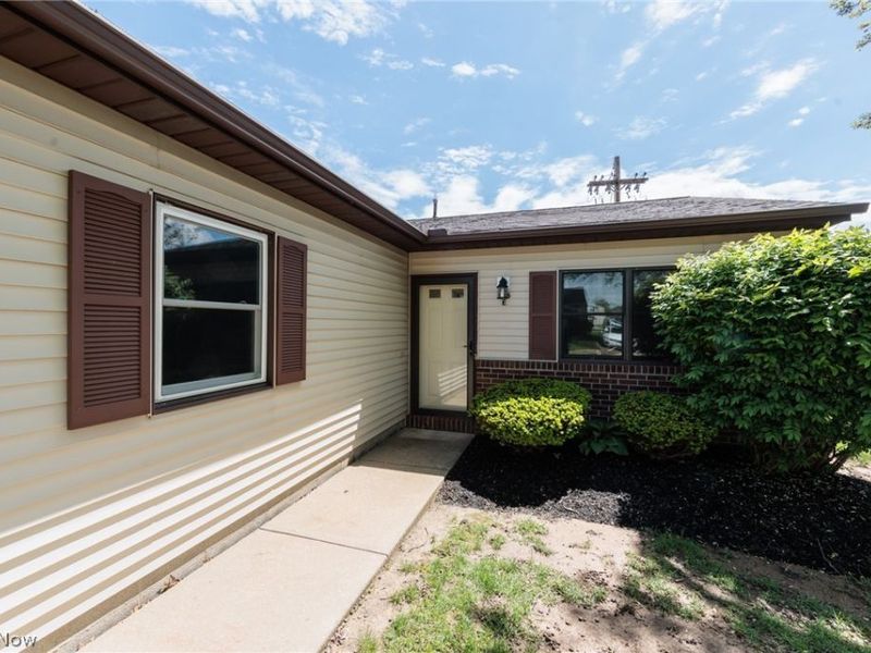 126 Royal Crest Drive, Unit E, Seville, OH 44273 Photo 3