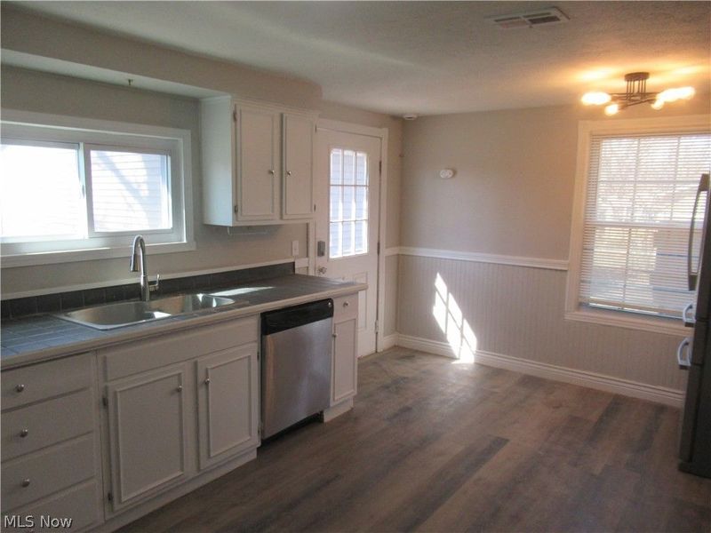 9295 Dorothy Drive, Streetsboro, OH 44241 Photo 6