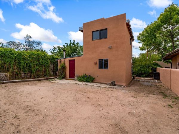 321 1/2 W Houghton Street, Santa Fe, NM 87505