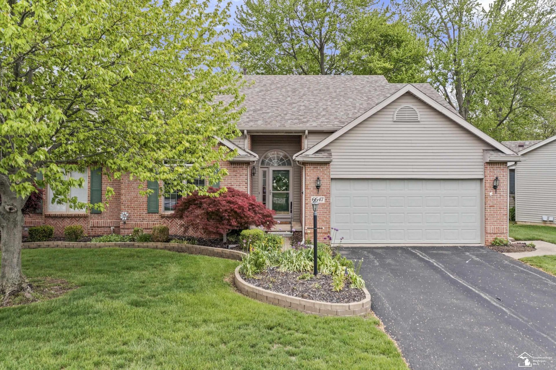6647 Greenbriar Lane, Temperance, MI 48182 Main Photo