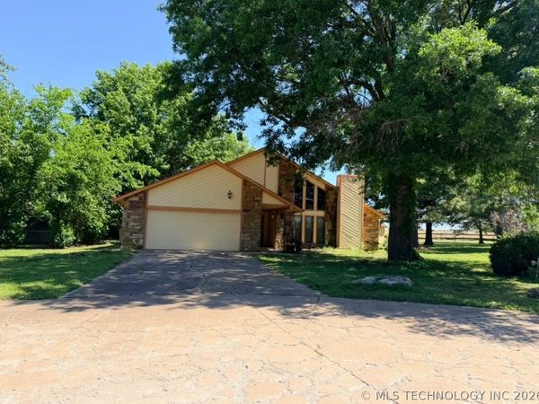 25661 Chestnut Drive , Broken Arrow, OK 74014