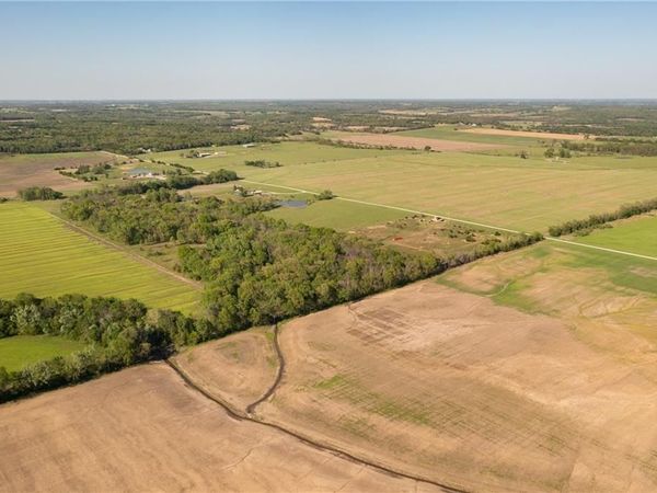 001 Stanton Road, Osawatomie, KS 66064