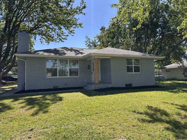 1500 S 14th Street , Herrin, IL 62948