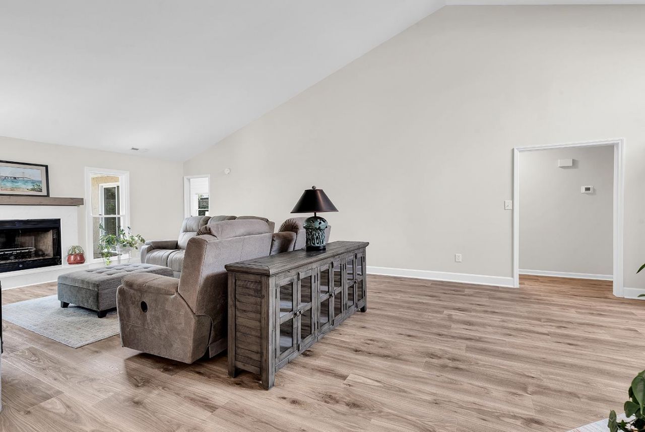 608 Providence Dr. Photo 11