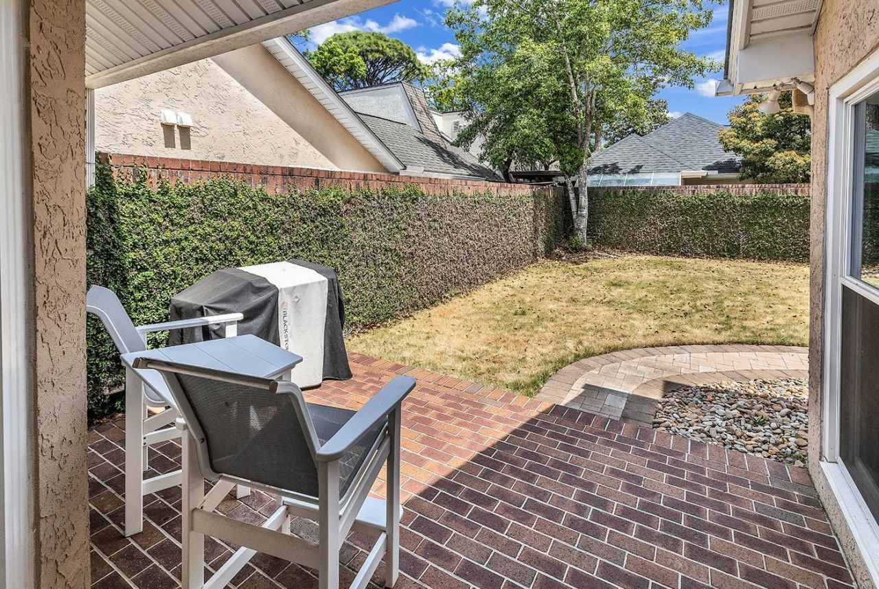 608 Providence Dr. Photo 47