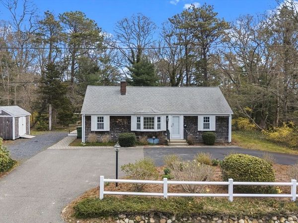 84 Hinckley Cir, Barnstable, MA 02655