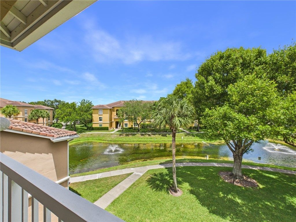 5060 Fairways Circle, Unit F303, Vero Beach, FL 32967 Photo