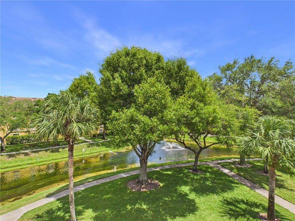 5060 Fairways Circle, Unit F303, Vero Beach, FL 32967 Photo