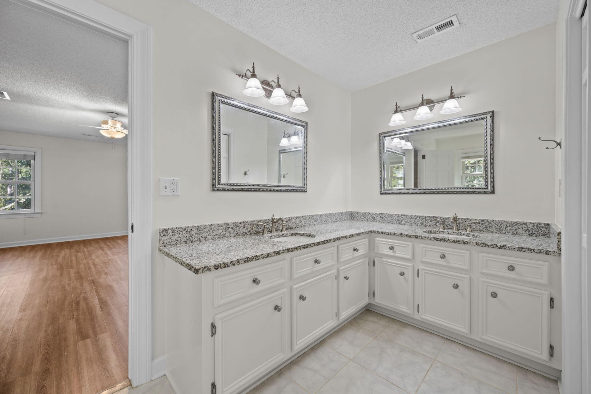 17 Plantation Circle Photo 29